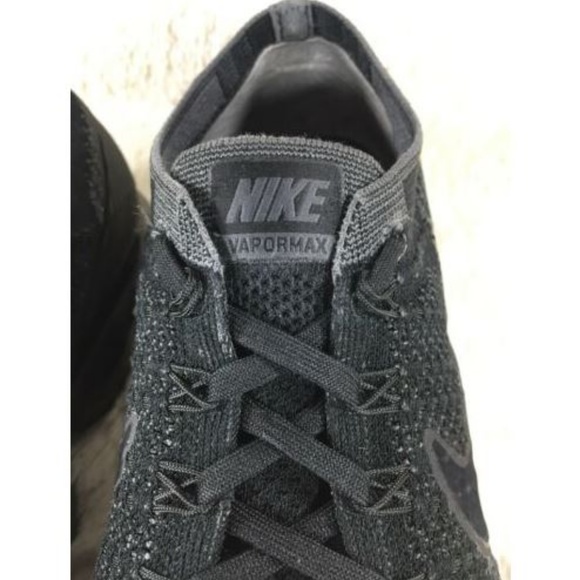 Nike Men Vapormax Flyknit Triple Black Size 10 - Picture 4 of 5